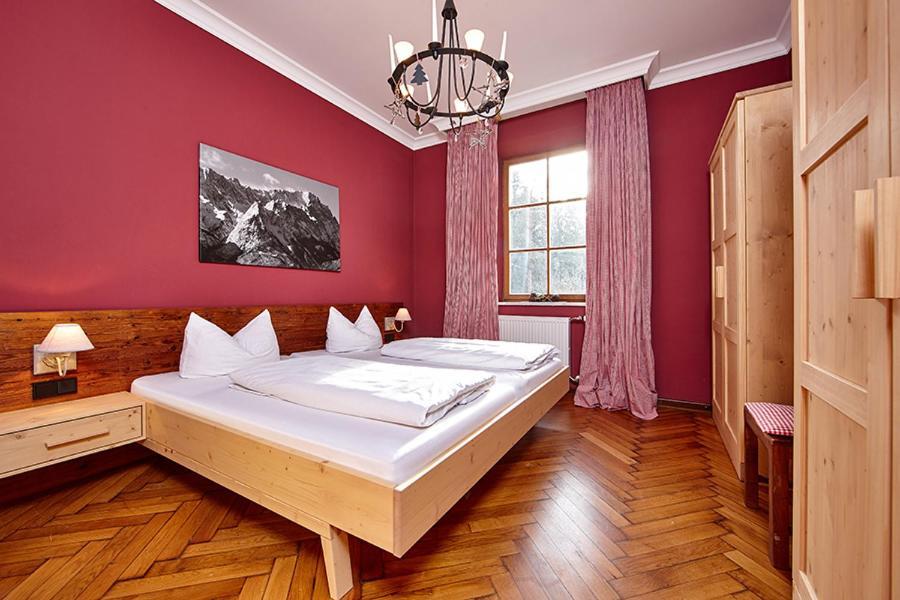Rosenquarz Apartment การ์มิช-พาร์เทนเคียร์เชน ภายนอก รูปภาพ